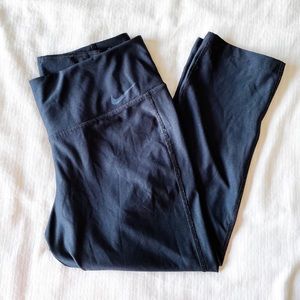 Nike cropped leggings